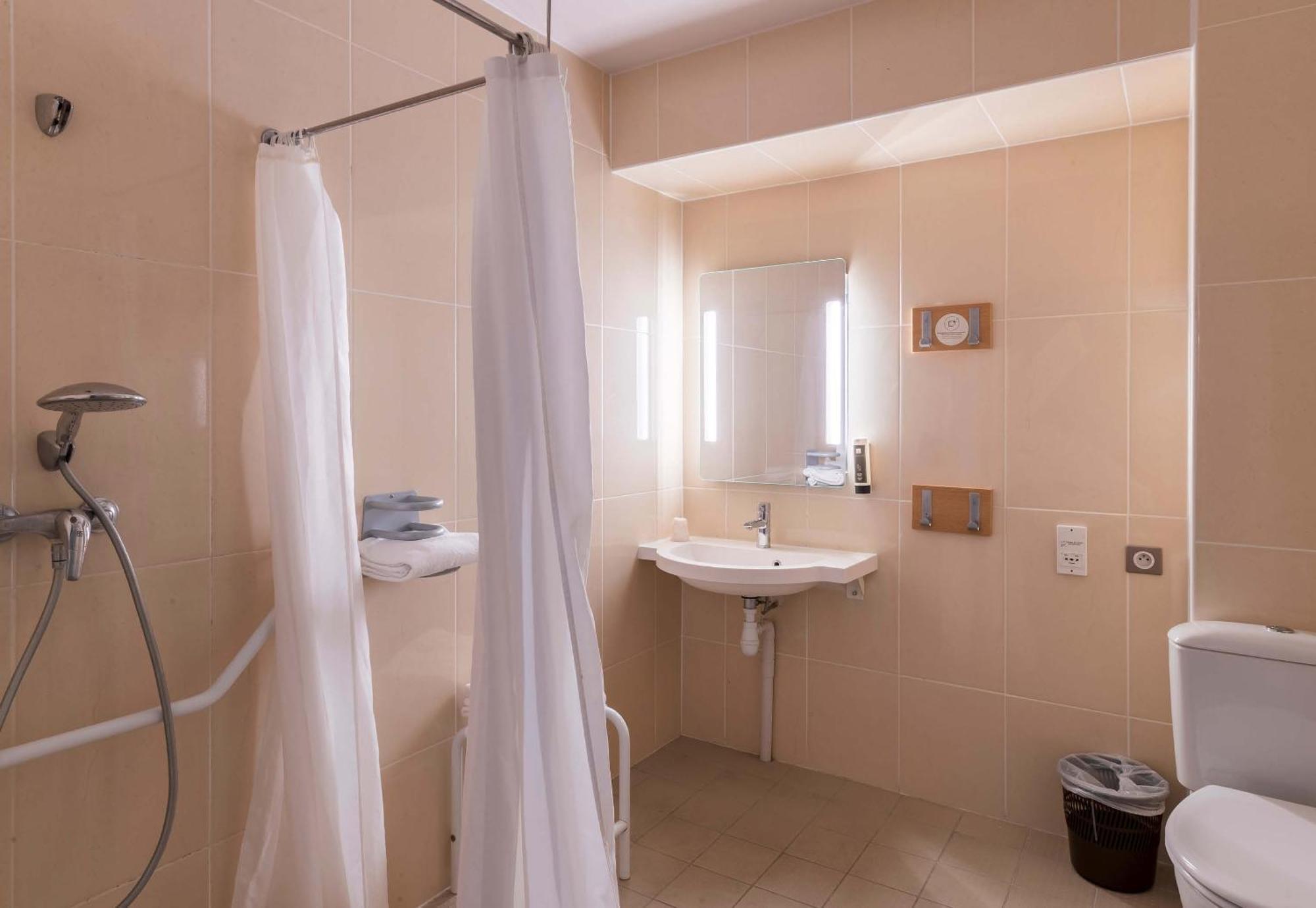 B&B Hotel Troyes Saint-Parres-Aux-Tertres Dış mekan fotoğraf